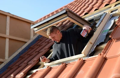 Pose de fenêtres de toit Velux à la Truchère